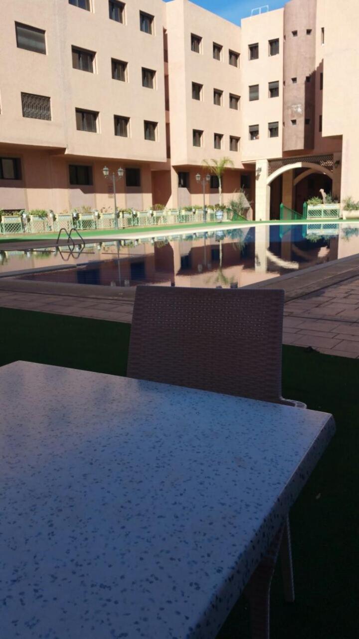 Mouzdalifa Apartment In City Center Marrakesh Bagian luar foto