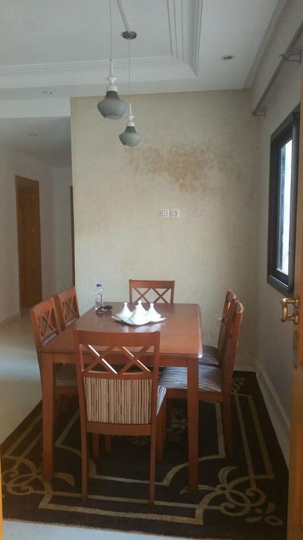 Mouzdalifa Apartment In City Center Marrakesh Bagian luar foto